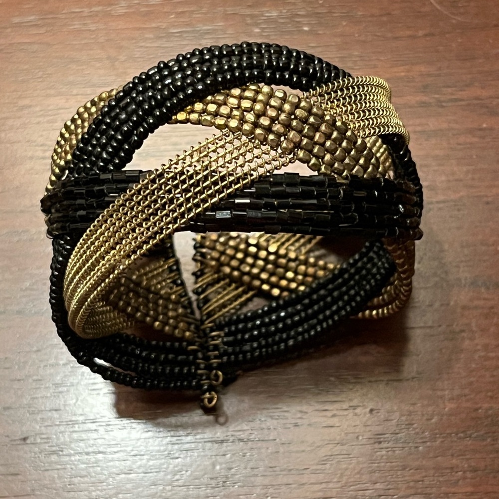 CUFF BRACELET